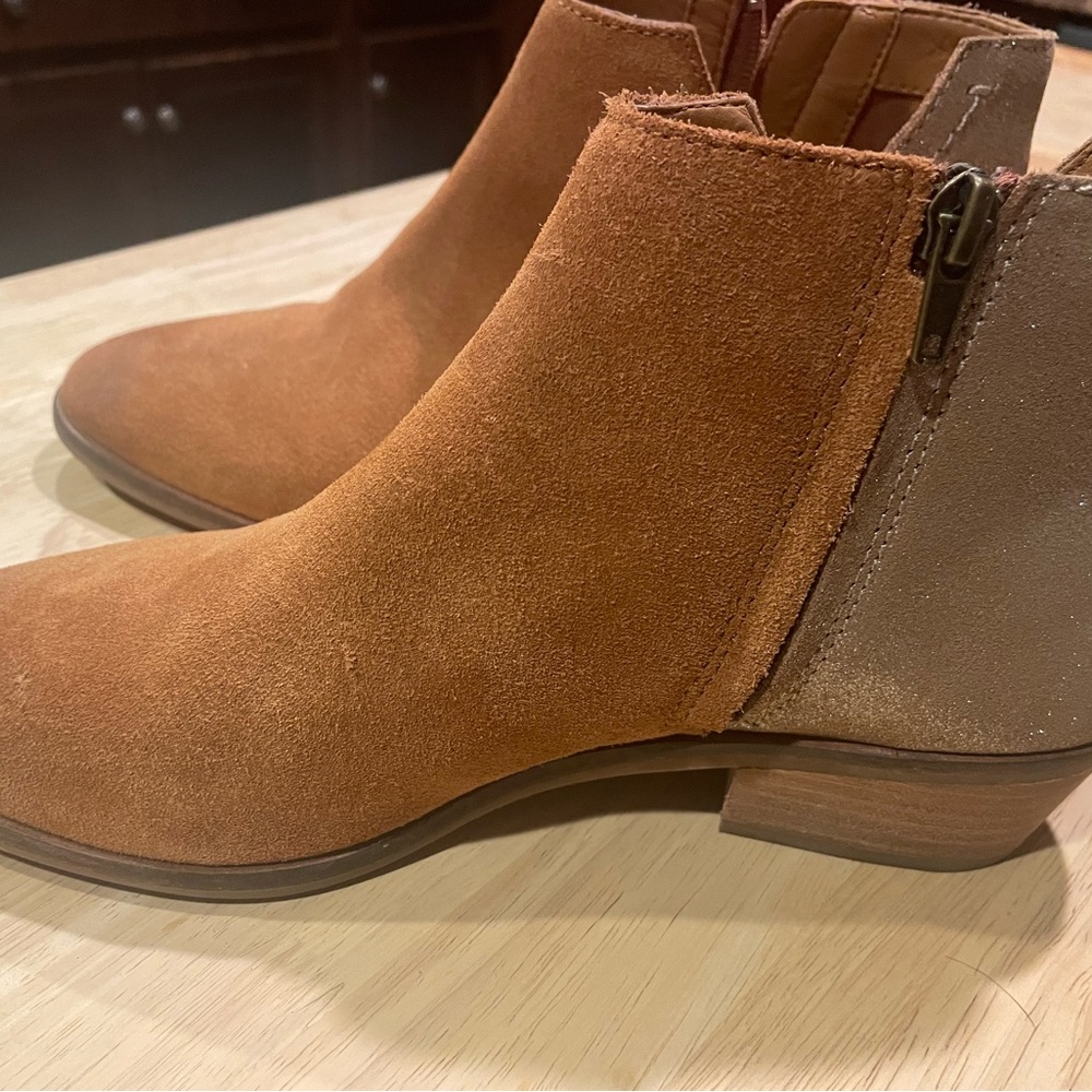 Frye booties 8.5 tan and champagne